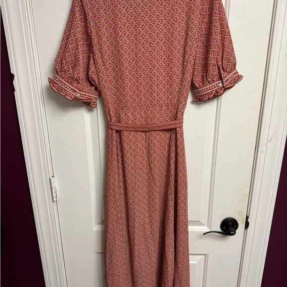 Long Red Patterned Dress with belt - Picture 3 of 4